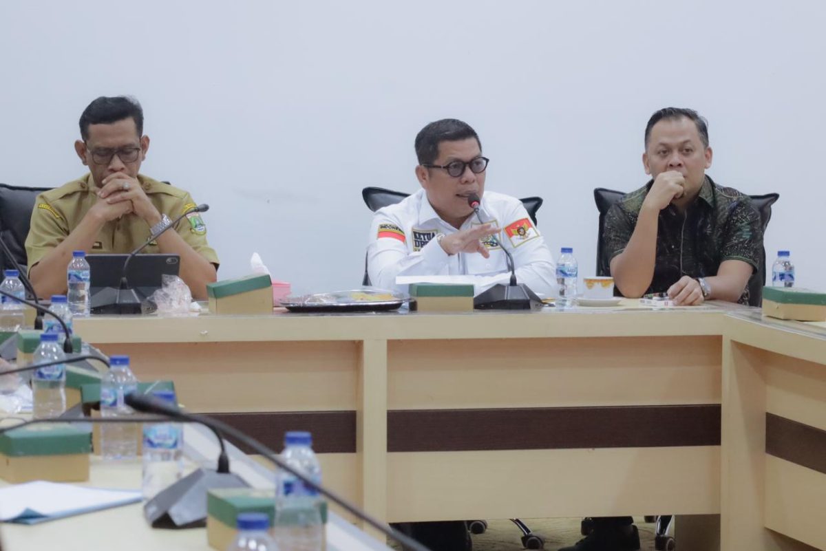 Ketua DPRD Banten H. Fahmi Hakim Pastikan Relokasi Pascabencana Lebakgedong Tuntas 2026